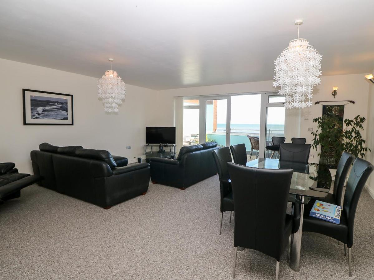 Sea View Apartment Pwllheli Exterior foto